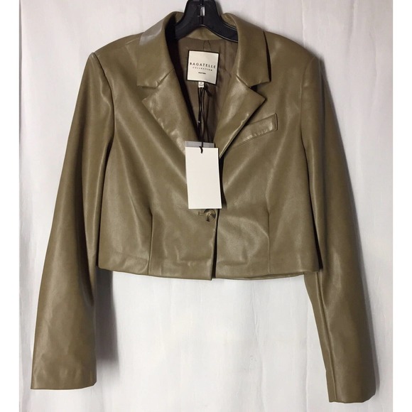 Bagatelle Jackets & Blazers - Bagatelle Medium Crop Faux Leather Lined Jacket Woman Front Button No Pockets